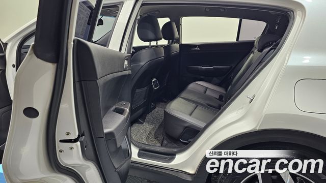Kia Sportage The Bold Diesel 2.0 2WD Prestige 2019 — фото 26