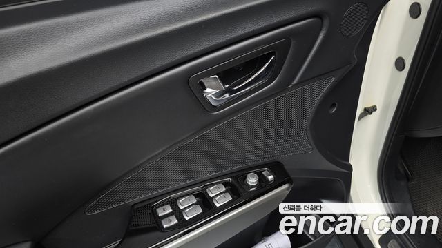 KG Mobility (SsangYong) Tivoli LX 4WD 2016 — фото 22