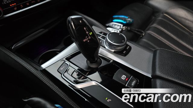 BMW 5 Series (G30) 520d xDrive M Sport Package 2017 — фото 9