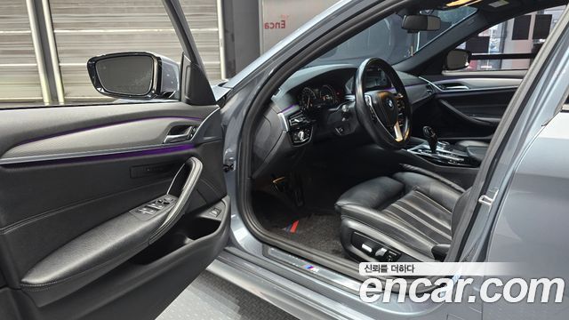 BMW 5 Series (G30) 520d xDrive M Sport Package 2017 — фото 10