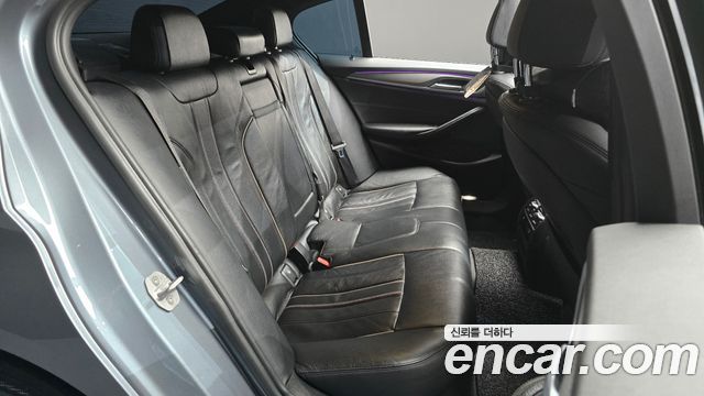 BMW 5 Series (G30) 520d xDrive M Sport Package 2017 — фото 11