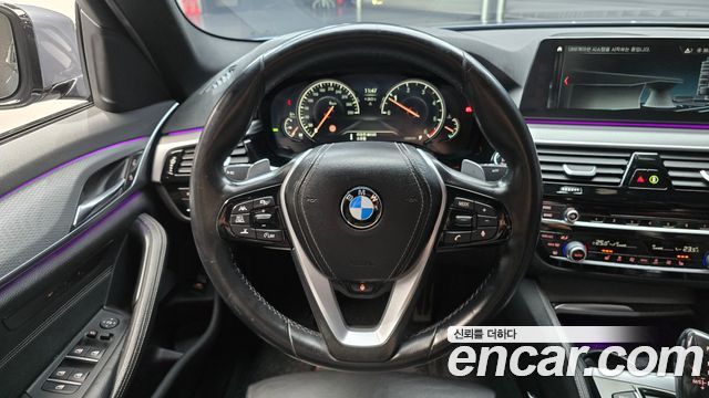 BMW 5 Series (G30) 520d xDrive M Sport Package 2017 — фото 13