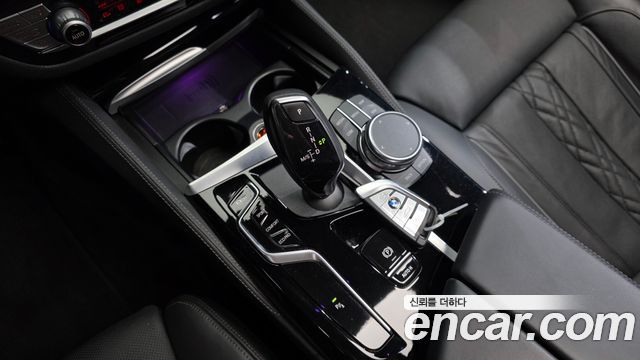 BMW 5 Series (G30) 530i xDrive M Sport Package 2022 — фото 9