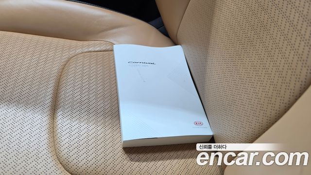 Kia Carnival (IV) Gasoline 9-Seater Signature 2021 — фото 36