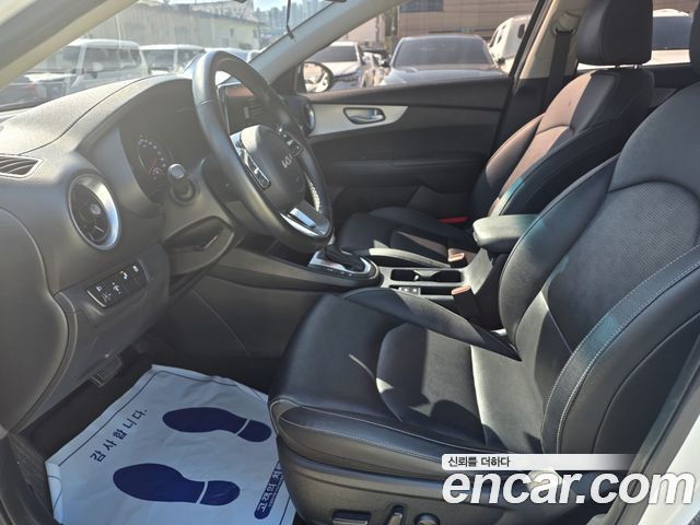 Kia K3 (II) 1.6 Prestige 2022 — фото 16