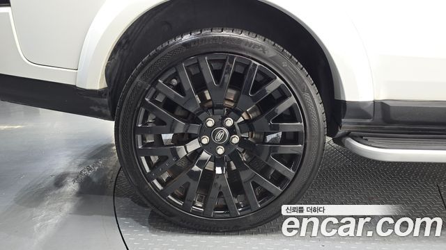 Land Rover Discovery 4 3.0 SDV6 SE 2013 — фото 5
