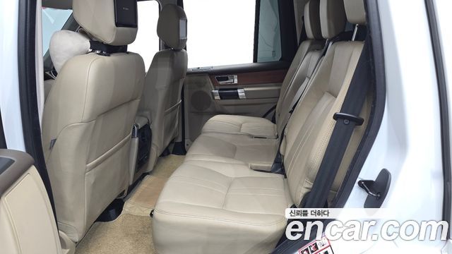 Land Rover Discovery 4 3.0 SDV6 SE 2013 — фото 15