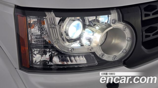 Land Rover Discovery 4 3.0 SDV6 SE 2013 — фото 28