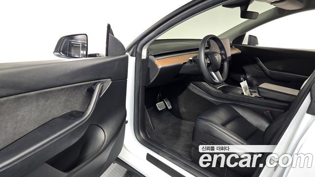 Tesla Model Y Standard Range RWD 2021 — фото 10