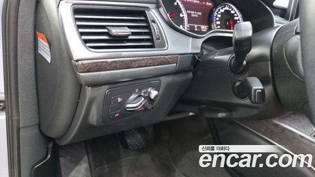 Audi A6 35 TDI Quattro Premium C7 2018 — фото 28