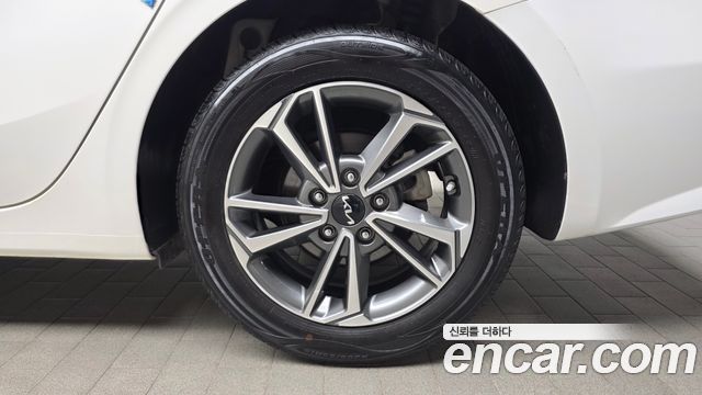 Kia K3 (II) 1.6 Prestige 2022 — фото 27