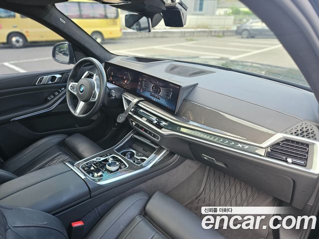 BMW X7 (G07) xDrive 40i M Sport 6STR 2025 — фото 15