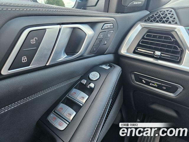 BMW X7 (G07) xDrive 40i M Sport 6STR 2025 — фото 24