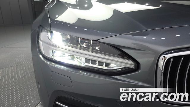 Volvo S90 D5 AWD Inscription 2017 — фото 22