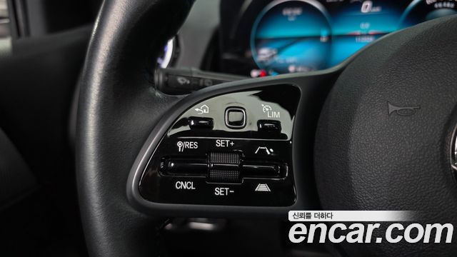 Mercedes-Benz GLB-Class (X247) GLB200 d 2021 — фото 16