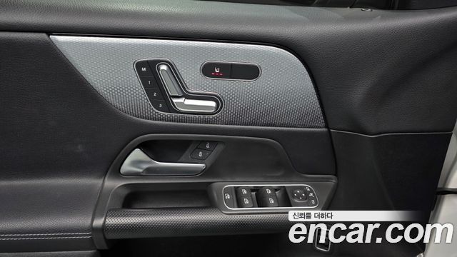 Mercedes-Benz GLB-Class (X247) GLB200 d 2021 — фото 20