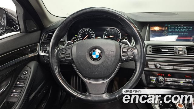 BMW 5 Series (F10) 528i Luxury 2014 — фото 17