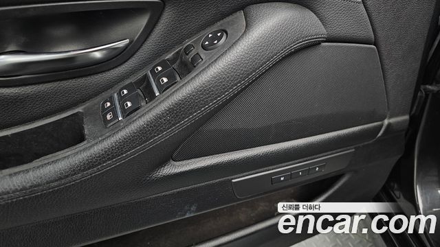 BMW 5 Series (F10) 528i Luxury 2014 — фото 21