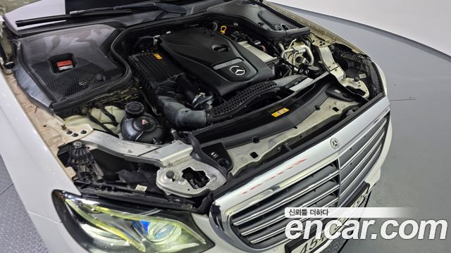 Mercedes-Benz E-Class (W213) E300 4MATIC Exclusive 2018 — фото 6