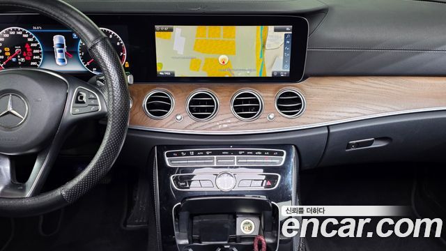 Mercedes-Benz E-Class (W213) E300 4MATIC Exclusive 2018 — фото 14