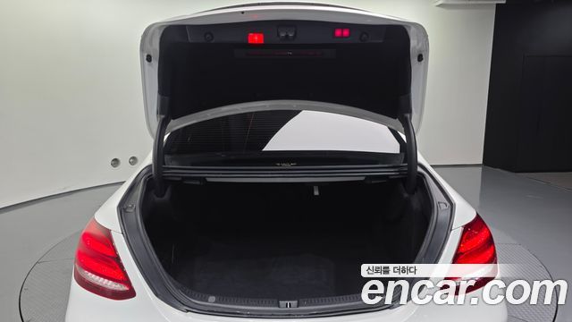 Mercedes-Benz E-Class (W213) E300 4MATIC Exclusive 2018 — фото 20