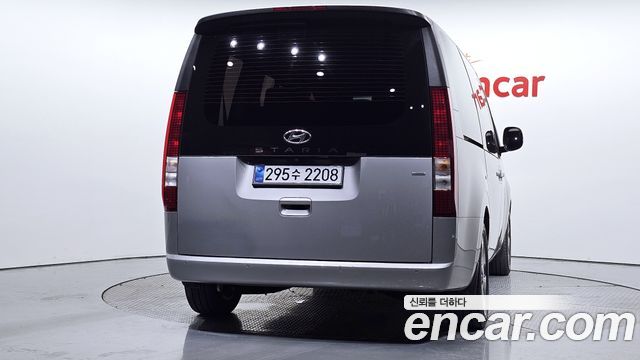 Hyundai Staria 4WD Tourer 9-Seater Modern 2023 — фото 4