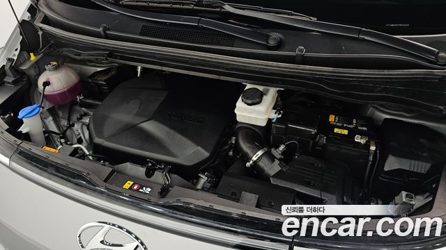 Hyundai Staria 4WD Tourer 9-Seater Modern 2023 — фото 6