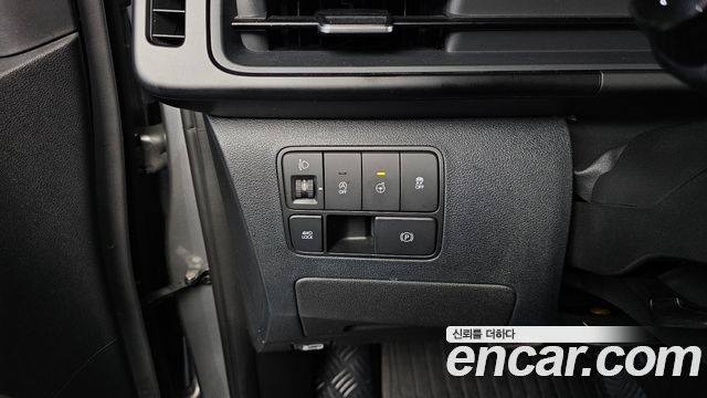 Hyundai Staria 4WD Tourer 9-Seater Modern 2023 — фото 19