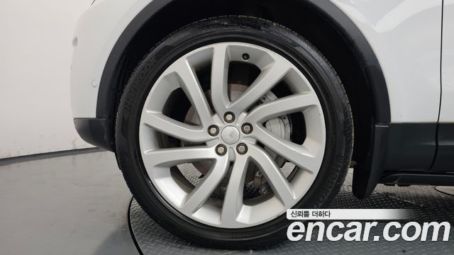 Land Rover Discovery 5 D300 HSE 2022 — фото 5