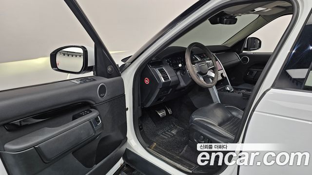Land Rover Discovery 5 D300 HSE 2022 — фото 10