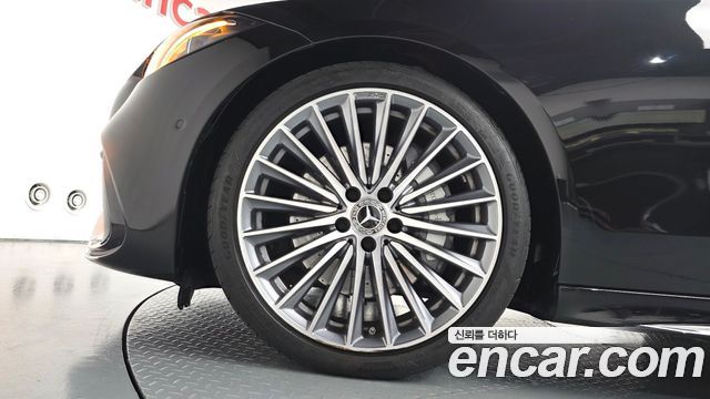 Mercedes-Benz C-Class (W206) C300 4MATIC AMG Line 2023 — фото 5