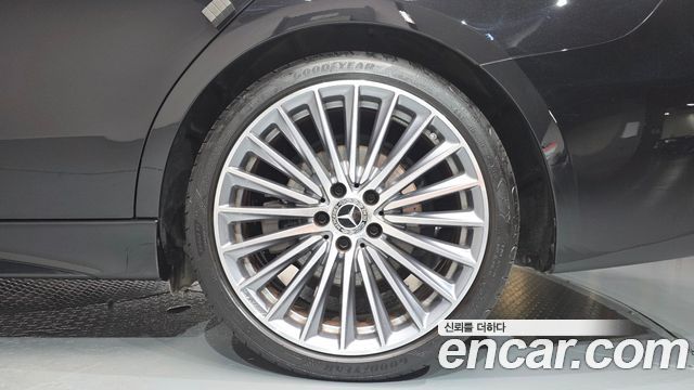 Mercedes-Benz C-Class (W206) C300 4MATIC AMG Line 2023 — фото 21