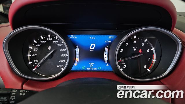 Maserati Levante 3.0 AWD 2020 — фото 8