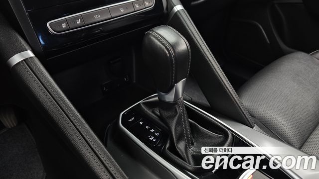 Renault Korea QM6 2.0 LPe LE Signature 2WD 2023 — фото 9