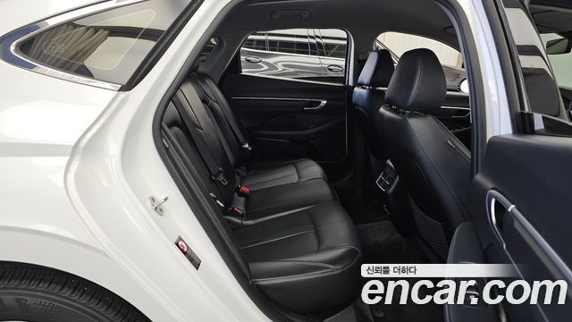 Hyundai Sonata (DN8) 2.0 Premium Plus 2022 — фото 12