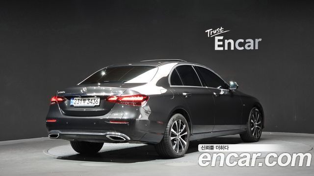 Mercedes-Benz E-Class (W213) E300e 4MATIC Exclusive 2021 — фото 2