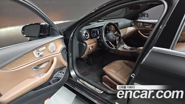 Mercedes-Benz E-Class (W213) E300e 4MATIC Exclusive 2021 — фото 10