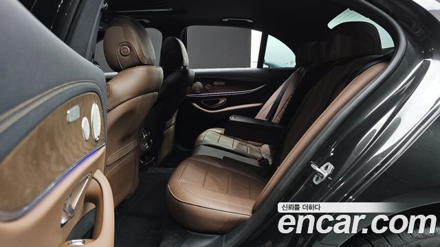 Mercedes-Benz E-Class (W213) E300e 4MATIC Exclusive 2021 — фото 15