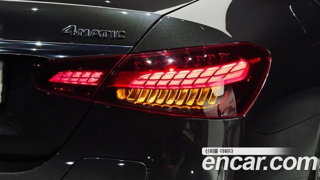 Mercedes-Benz E-Class (W213) E300e 4MATIC Exclusive 2021 — фото 29
