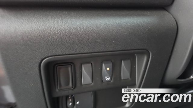 Renault Korea QM6 Diesel 2WD LE 2018 — фото 19