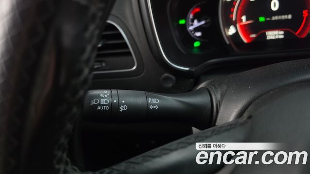 Renault Korea QM6 Diesel 2WD LE 2018 — фото 20