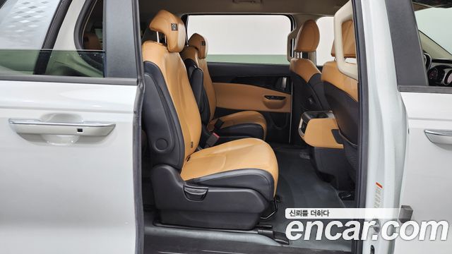 Kia Carnival (IV) Diesel 9-Seater Prestige 2023 — фото 12