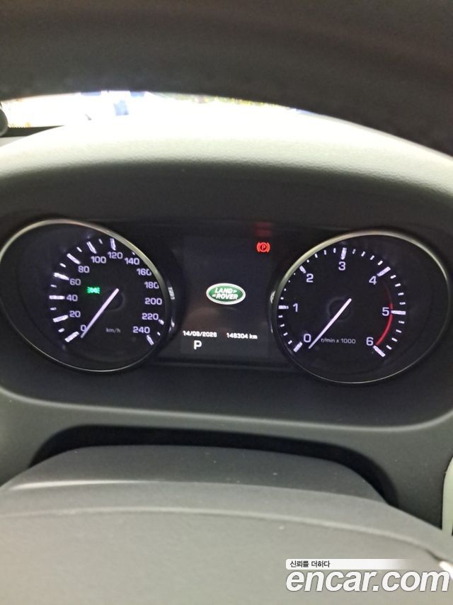 Land Rover Discovery Sport 2.0 TD4 HSE Luxury 2016 — фото 8