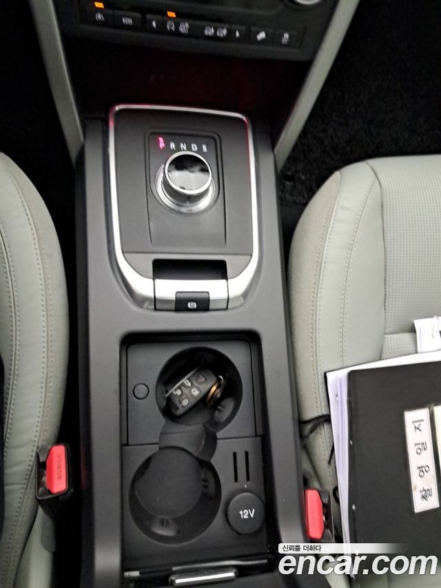 Land Rover Discovery Sport 2.0 TD4 HSE Luxury 2016 — фото 9