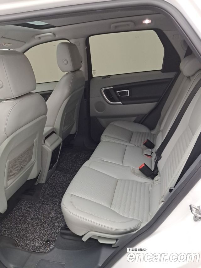 Land Rover Discovery Sport 2.0 TD4 HSE Luxury 2016 — фото 10