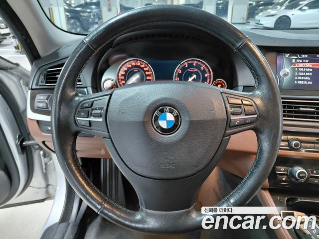 BMW 5 Series (F10) 528i xDrive 2013 — фото 8