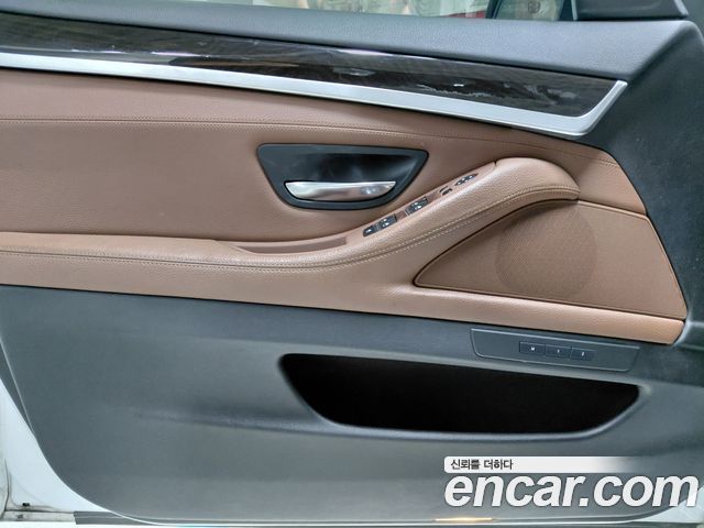 BMW 5 Series (F10) 528i xDrive 2013 — фото 21