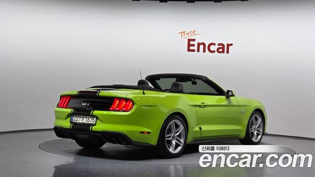Ford Mustang GT Convertible 2020 — фото 2