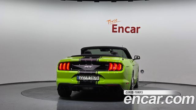 Ford Mustang GT Convertible 2020 — фото 4
