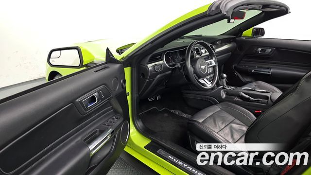 Ford Mustang GT Convertible 2020 — фото 10